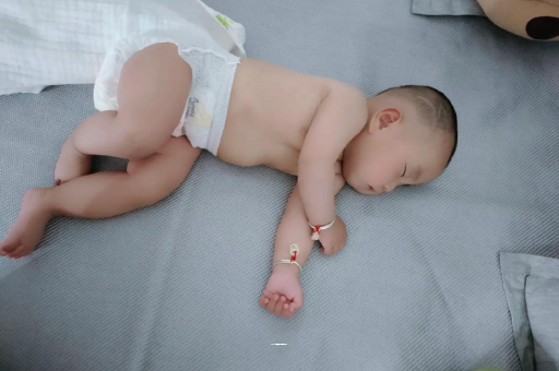 潍坊几个月宝宝会抬头